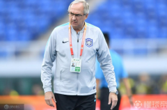 188体育在线：伤愈复出的乔纳森训练中表现出色，引得球迷们喝彩